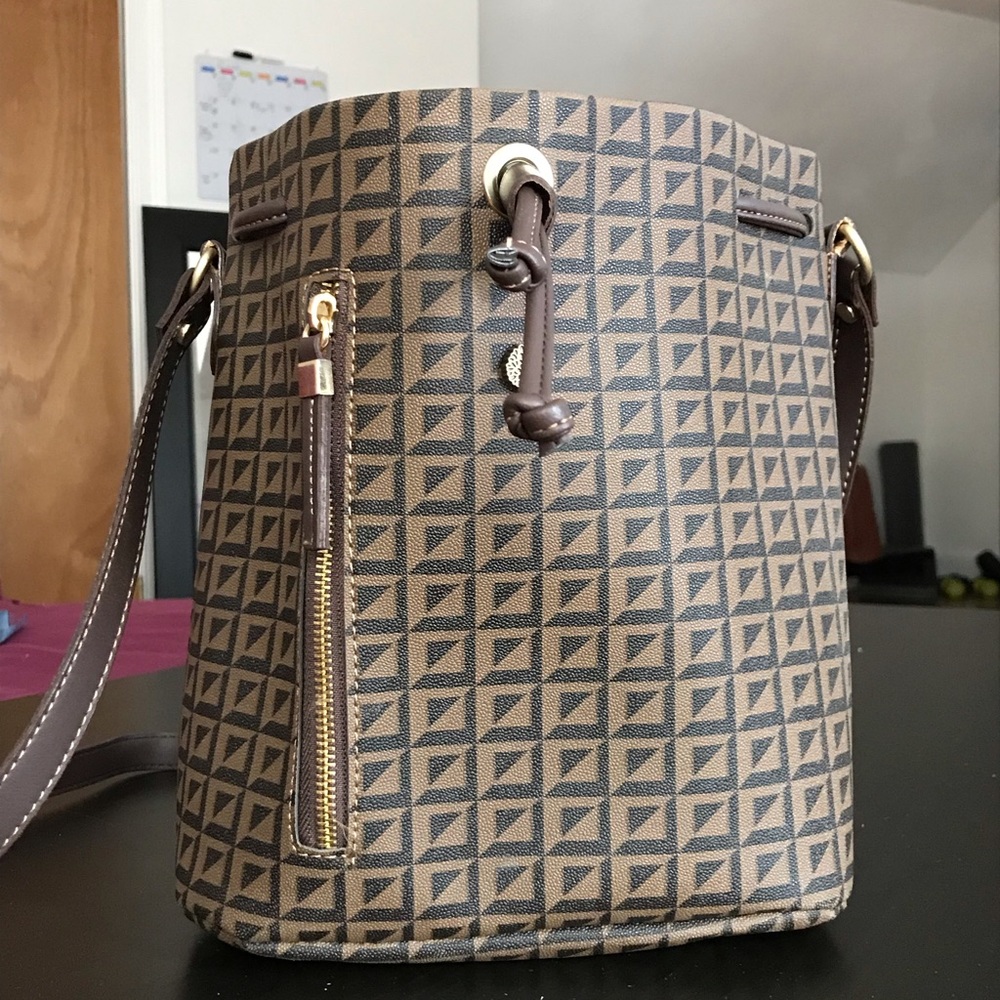 Leather bag